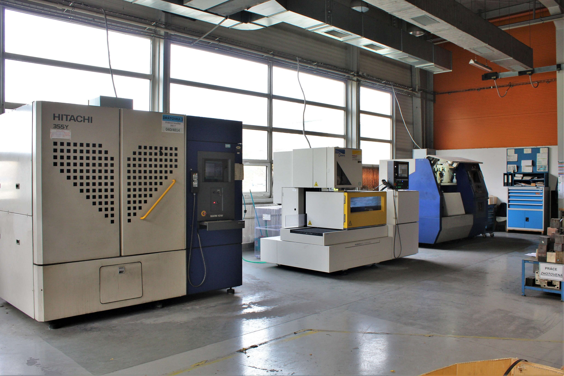 CNC stroje
